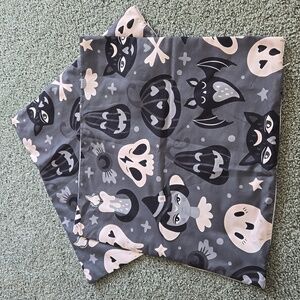 2 Halloween Pillow Cases/Inserts, NWT